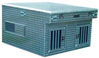 DIAMOND DELUXE Overhang-Style dog box. Designed for larger breeds, this lightweight, durable box features a spacious top storage compartment, superior ventilation, and enhanced security features.