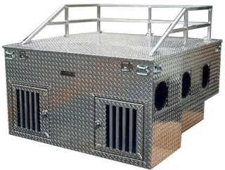 Model W5422TS/RR/RH shownDIAMOND DELUXE W-Style is designed to wrap around the truck wheel wells..